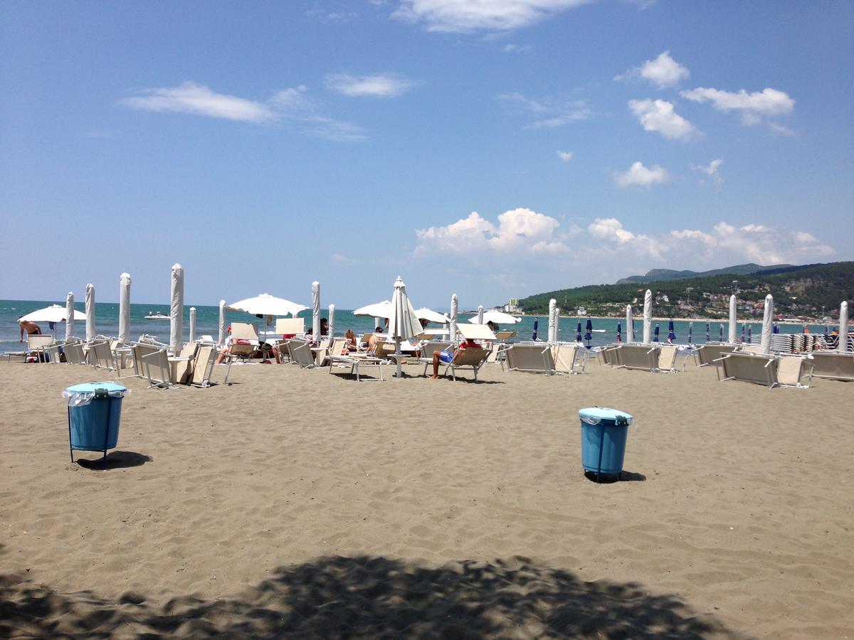 Hotel Alba Shëngjin エクステリア 写真